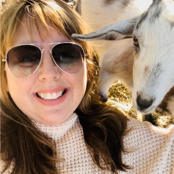 Meet your Posher, Ryland - Picture 3 of 5